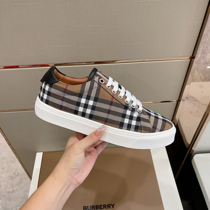 bby sneaker by0016