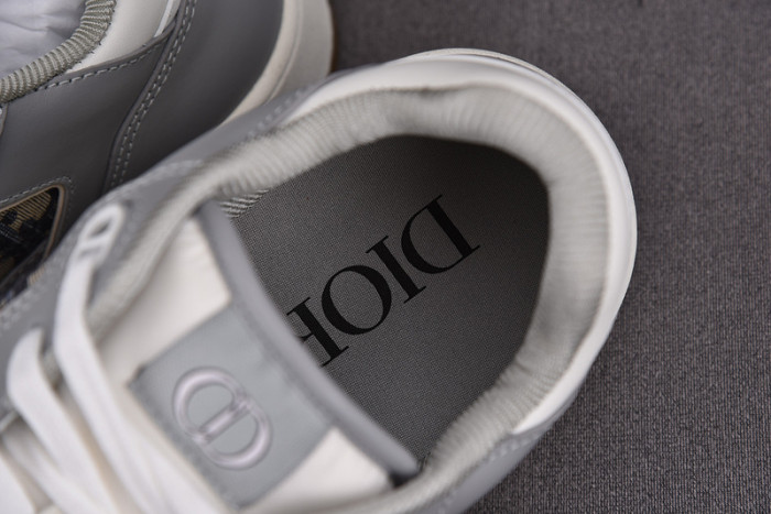 D10R B27 SNEAKERS