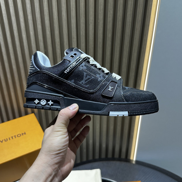1V SNEAKERS 1V0425-297