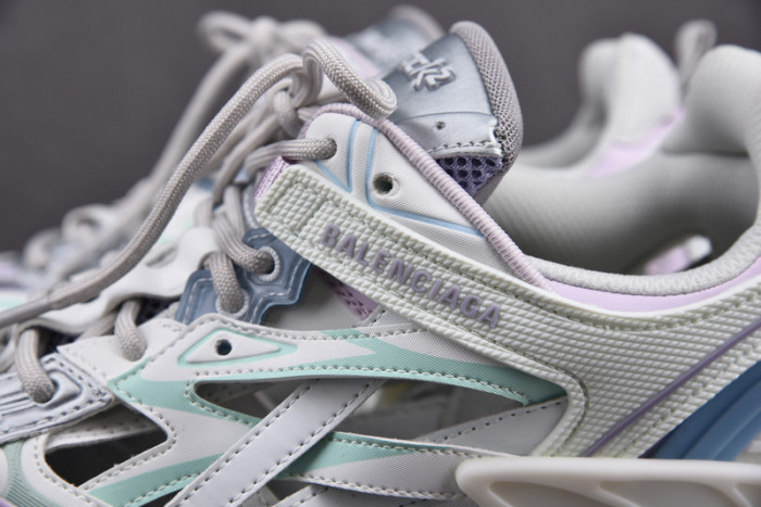blcg track.2 white light blue 568615-w2gn3-9045