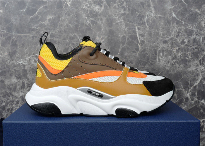 D10R B22 TRAINER SNEAKER