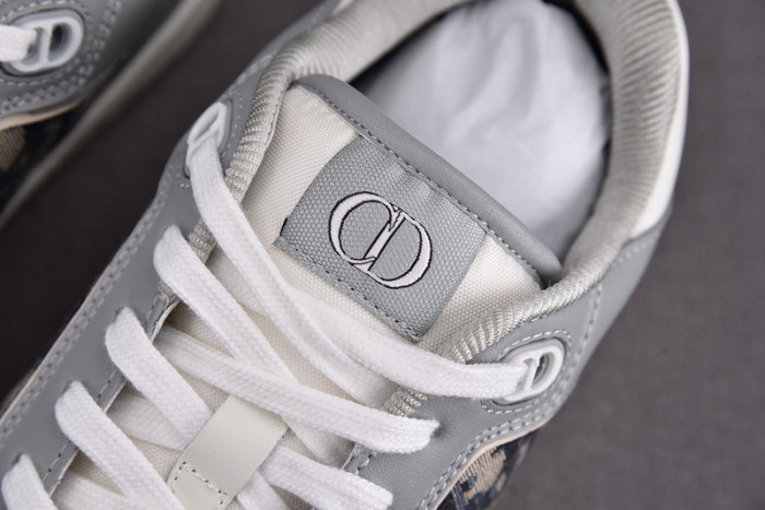 D10R B27 SNEAKERS