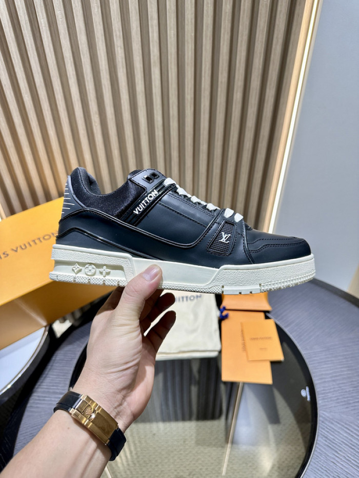 1V SNEAKERS 1V0425-174