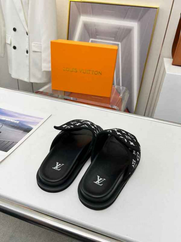 1*V SLIPPERS 11V0107-030