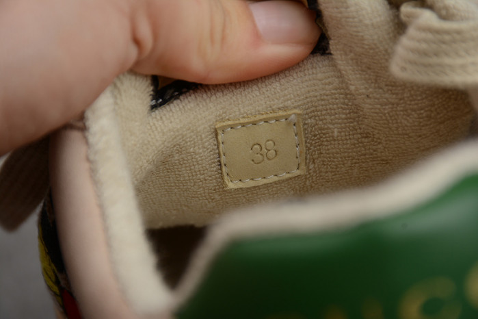 GUCC ACE EMBROIDERED LOW-TOP SNEAKER