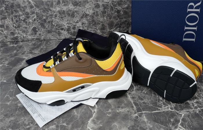 D10R B22 TRAINER SNEAKER
