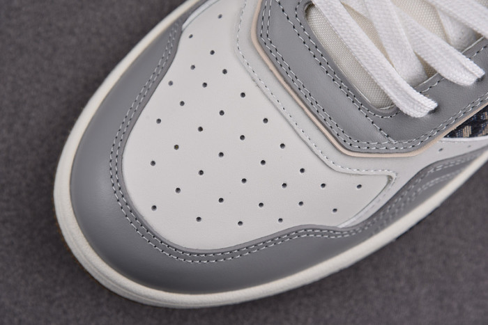 D10R B27 SNEAKERS