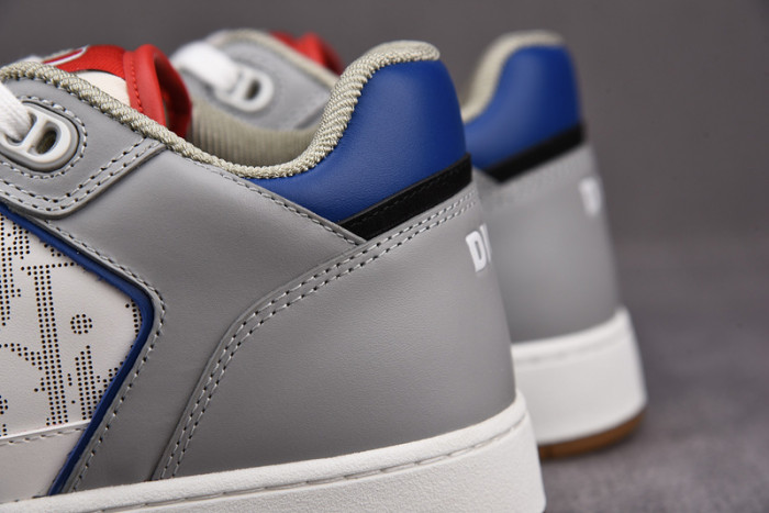 D10R B27 SNEAKERS