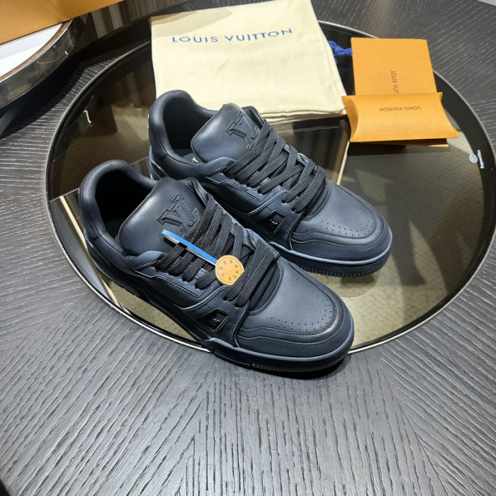 1V SNEAKERS 1V0425-138