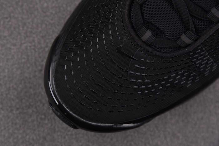 Supreme x Nike Air Max DN 