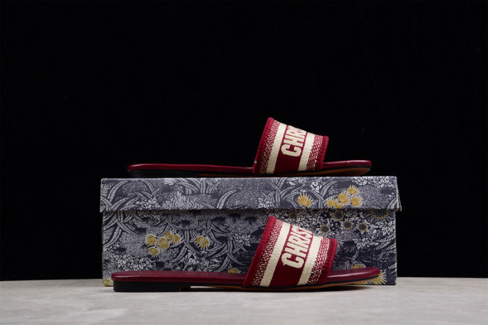 D*or slippers