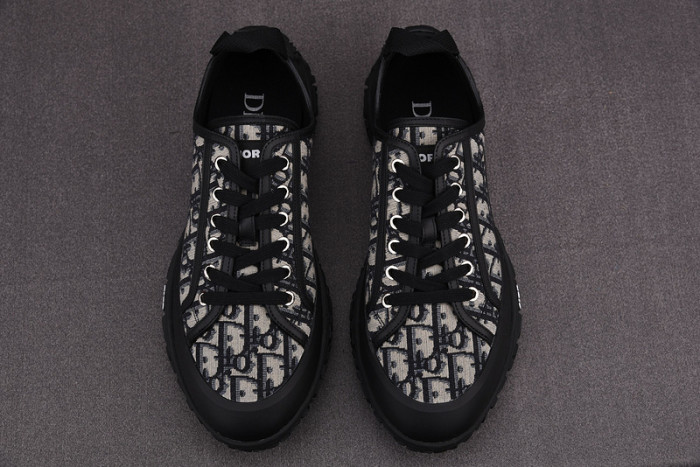 D10R B28 Sneakers Low Top