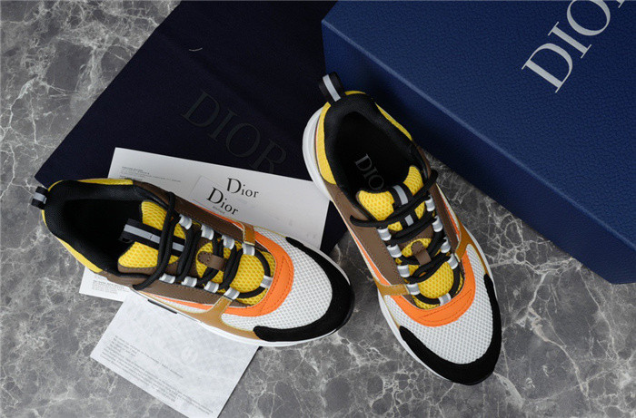 D10R B22 TRAINER SNEAKER