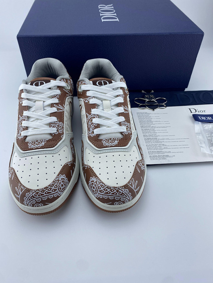 D10R B27 SNEAKERS