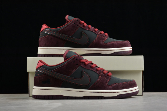 RIOT Skateshop x Nike Dunk Low SB 