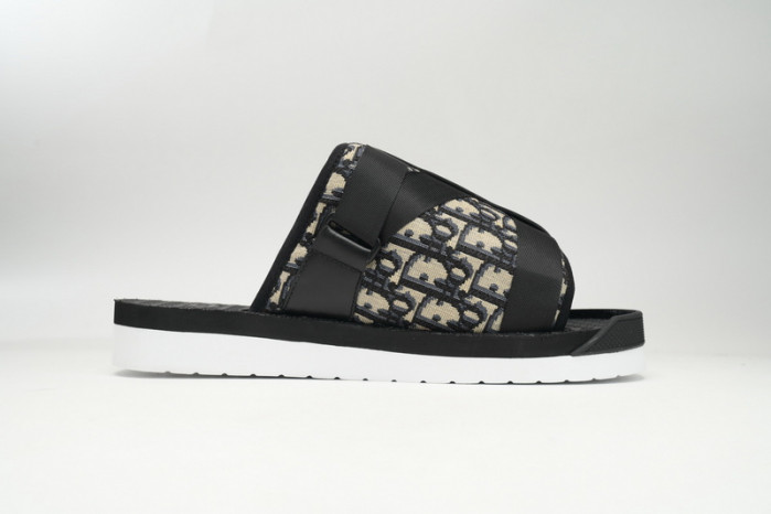 D*or slippers