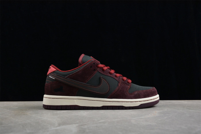 RIOT Skateshop x Nike Dunk Low SB 