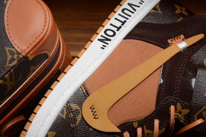 AIR JORDAN 1 OFW-LV AQ0818-158 (WITH CASE)