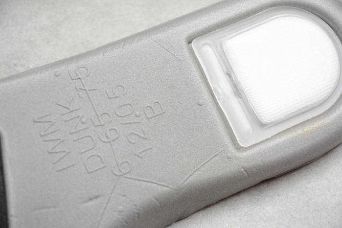 SUPREME X NIKE SB DUNK LOW VARSITY RED-WHITE CK3480-600