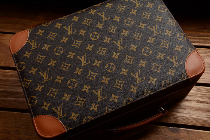 AIR JORDAN 1 OFW-LV AQ0818-158 (WITH CASE)